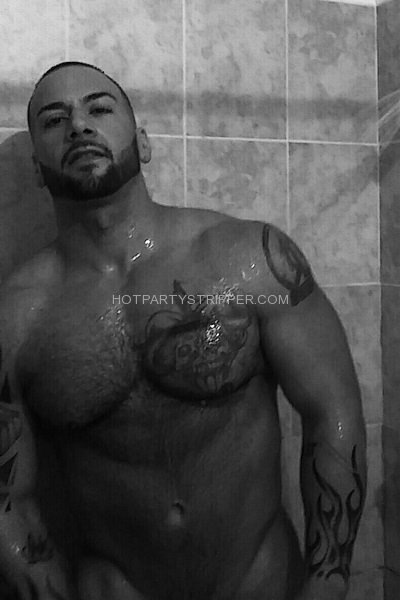 Maximus male dancer and model